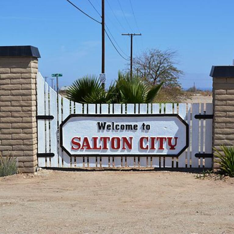 Salton City welcome sign